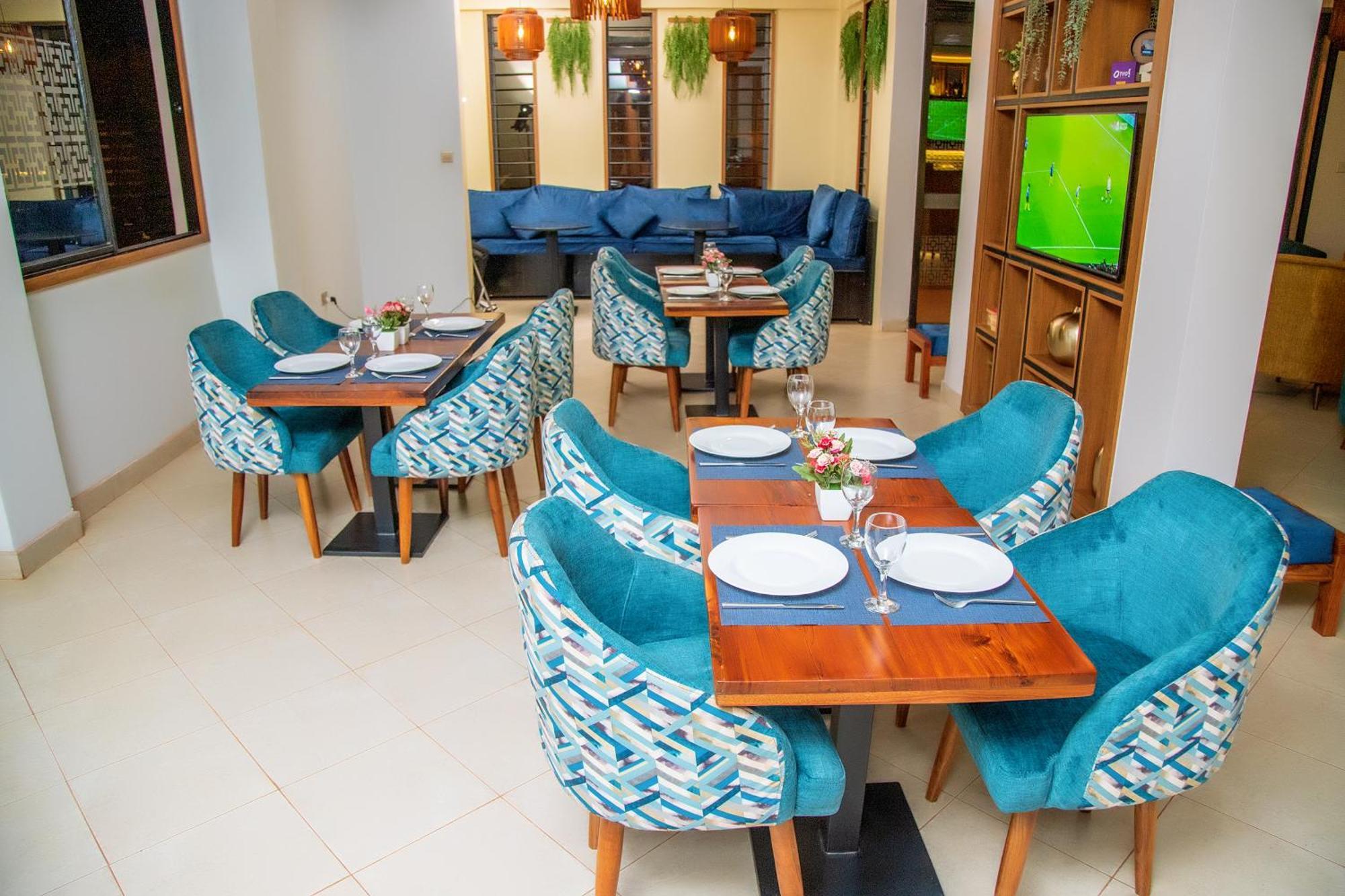 Blue Berries Hotel Entebbe Extérieur photo